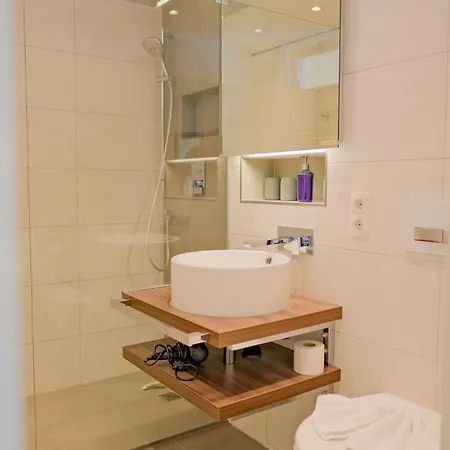 Apartmenthaus Sonnenburg 13 * Ostseebad Kühlungsborn